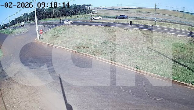 Imagens revelam como ocorreu o acidente entre moto e Corolla na BR-277, em Santa Tereza do Oeste