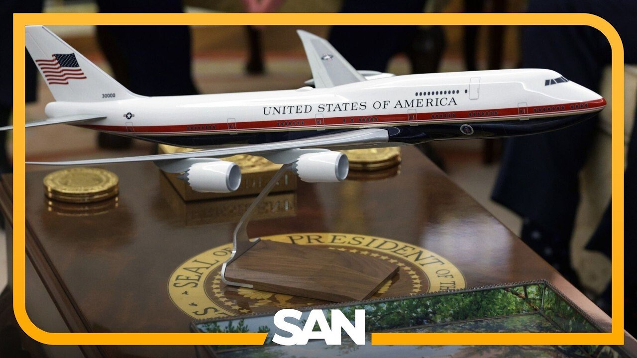 Air Force One drops Kennedy-era blue for Trump color scheme: Reports