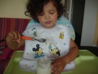 Emma mange 1er juin 2008