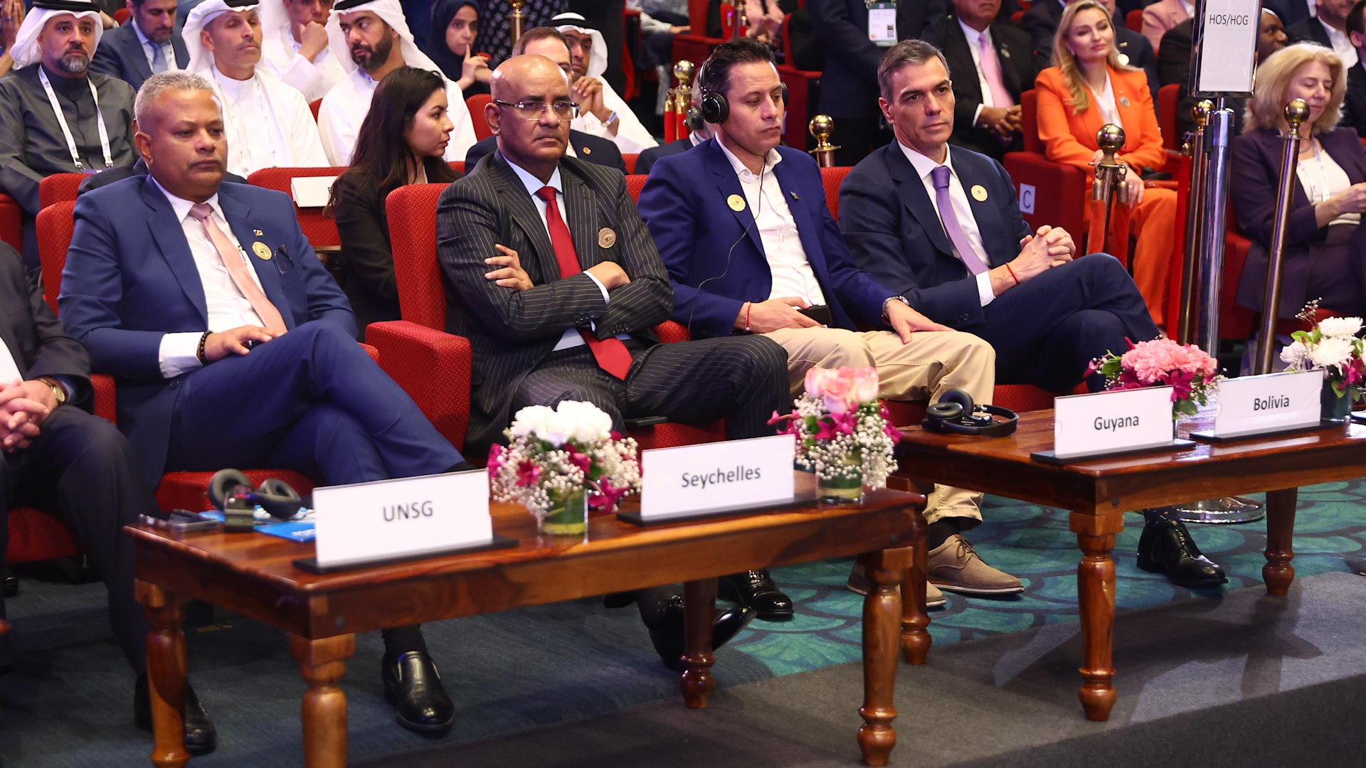 La celebraci�n de la India AI Impact Summit 2026 en Nueva Delhi se ha convertido en el escenario global donde expertos y l�deres mundiales analizan el potencial transformador de la Inteligencia Artificial. Entre los asistentes destaca el presidente del Gobierno espa�ol, Pedro S�nchez, quien ha defendido una apuesta decidida por esta tecnolog�a para apoyar a empresas nacionales y atraer inversiones, aunque sin ocultar su profunda preocupaci�n por el futuro del mercado laboral.