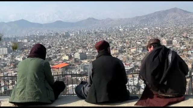 Afghanistan, barbe e capelli nel mirino dei Talebani