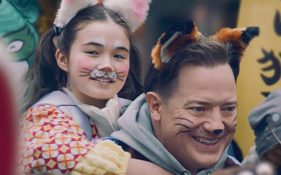 Brendan Fraser in Rental Family: viaggio a Tokyo, per entrare nelle vite degli altri. E salvarsi