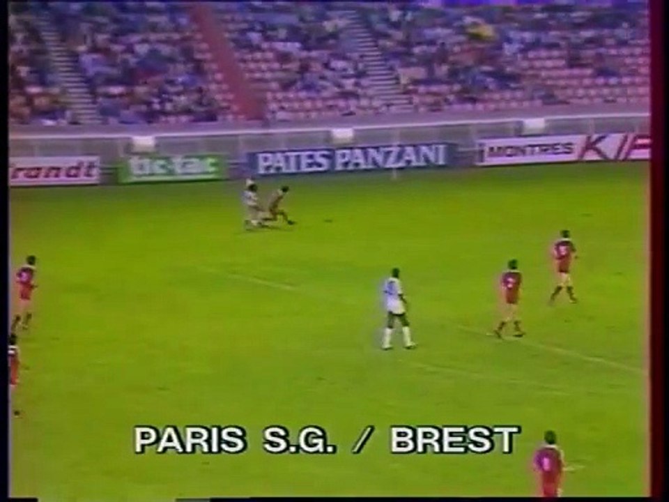 PARIS SG - BREST - 1984 - SAISON 1984/1985 -