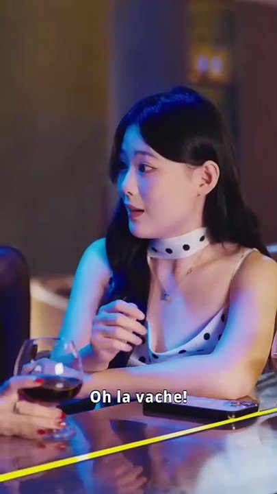 PDG froid sous-estime jeune femme quand il la voit maîtriser méchants; il tombe fou amoureux (FULL) en français