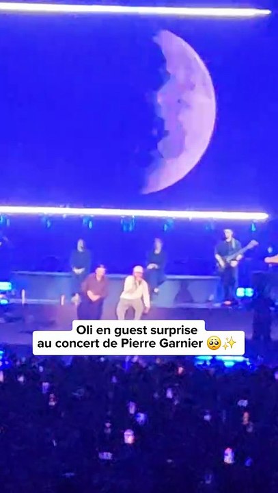 Oli en guest surprise au concert de Pierre Garnier 🥺✨*invitation*