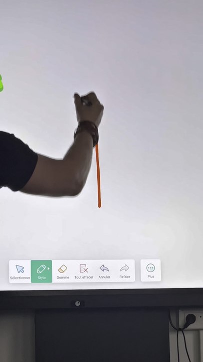 Comment dessiner un arbre avec les ombres et les lumières ?