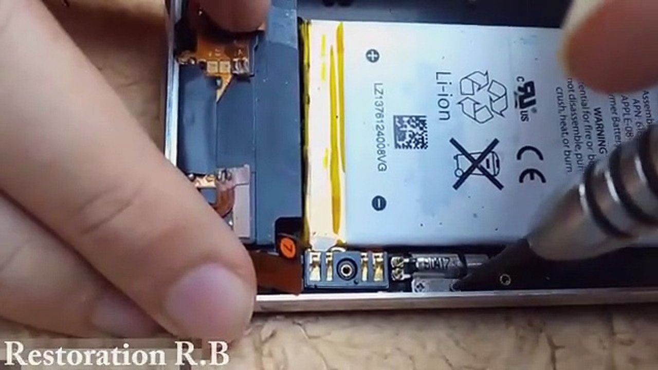 Restoration reuse IPHONE III phones destroyed after 10 years _ Restore phone damaged in 12 minutes(360P)