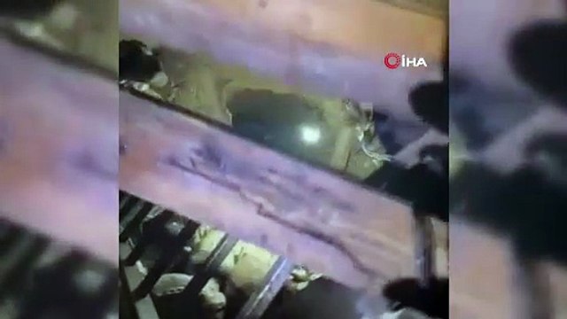 Şaşkına çeviren define kuyusu: Evinin bahçesine 40 metrelik havalandırmalı define kuyusu kazdı!