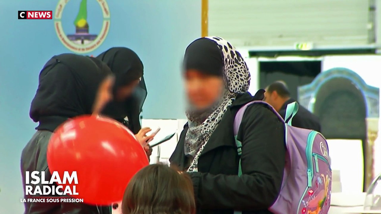 Islam radical, salle réservée aux femmes, voile : L'enquête de CNews diffusée le 19 février