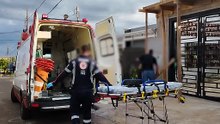 Idosa de 67 anos é socorrida pelo SAMU após cair da cama em Cascavel