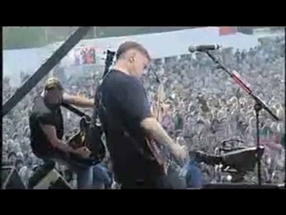 New Order - Ceremony live - Finsbury Park 9th June 02