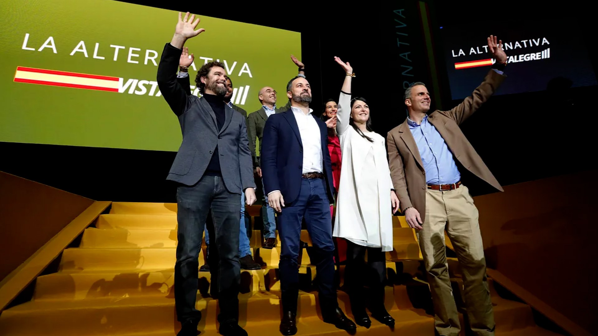 Abascal advierte a Ortega-Smith de que "es la dirección la que manda"