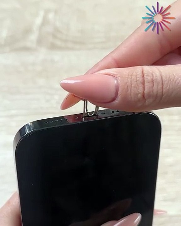 The simple way to clean speaker holes