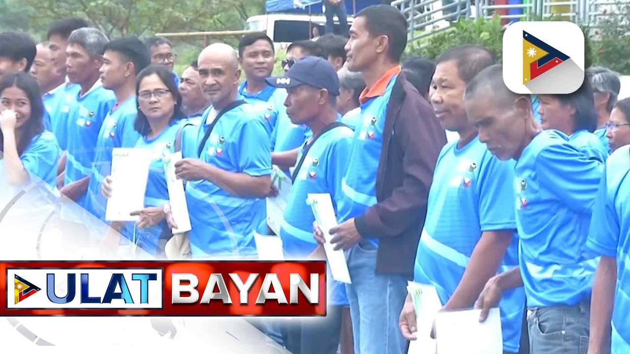 Nasa 137 magsasaka sa Apayao, natanggap na ang titulo ng lupang sinasaka mula sa DAR at mga bagong gamit na pansaka | ulat ni Diane Monica Tucay ng PTV Cordillera