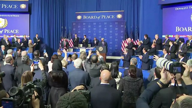 Trump presenta su Junta de Paz con una contribución de EEUU de 10.000 millones de dólares