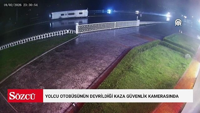 Samsun'da yolcu otobüsünün devrildiği kaza güvenlik kamerasında