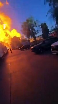 Veja momento em que caminhão-tanque explode no Chile e deixa mortos