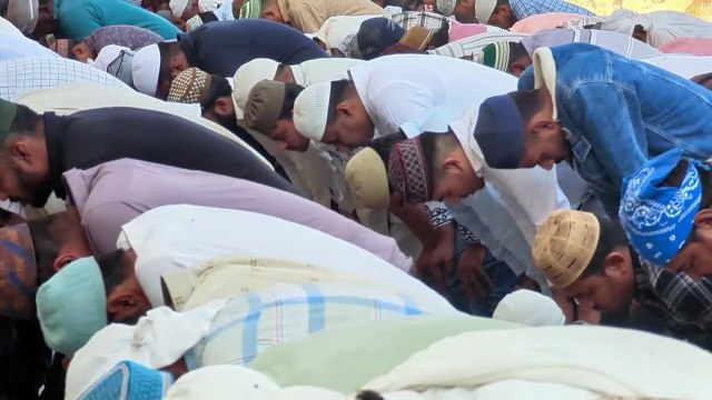 रमजान का आगाज, जुमा की पहली नमाज में उमड़े नमाजी