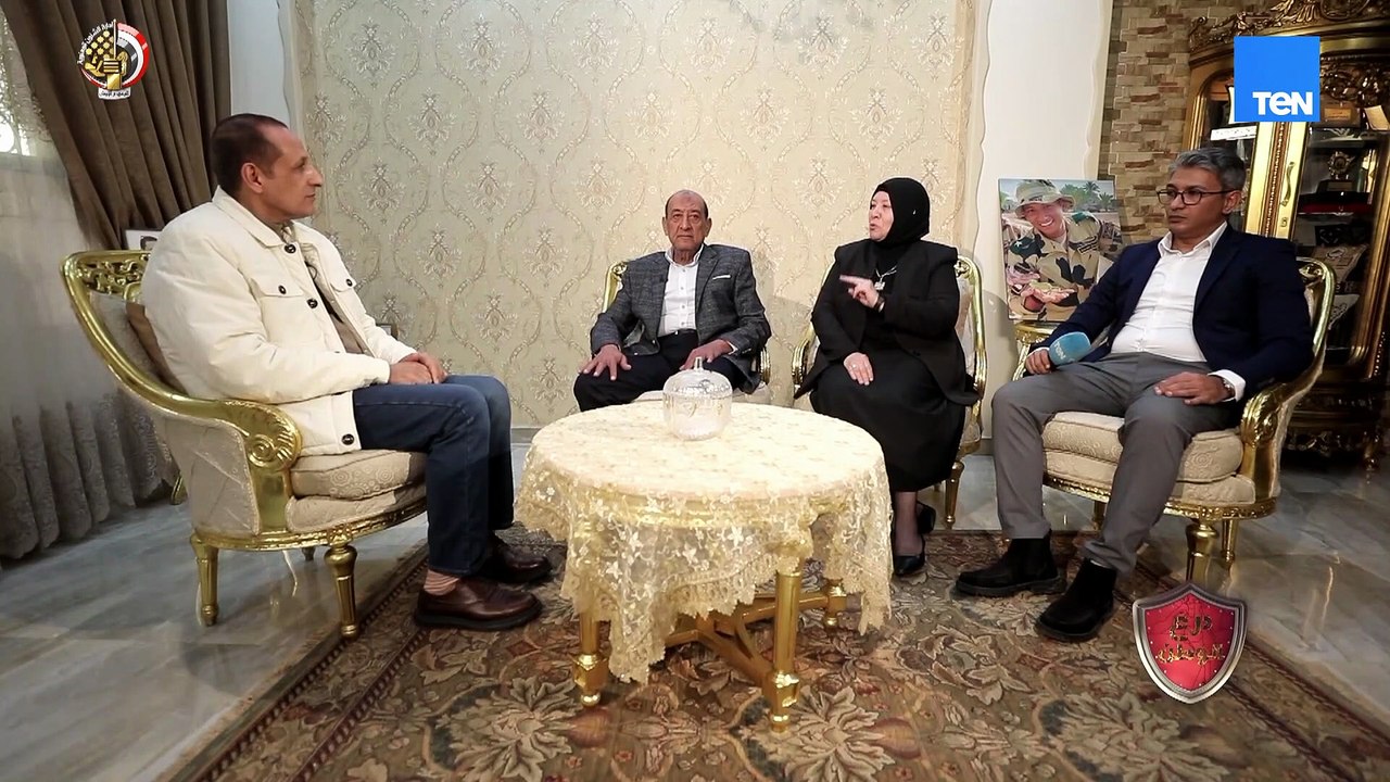 والدة الشهيد محمد عمرو الطاهر: إبني شاف رؤية إنه هيدخل الكلية الحربية وهيموت شهيد وما رضيش يعرفني