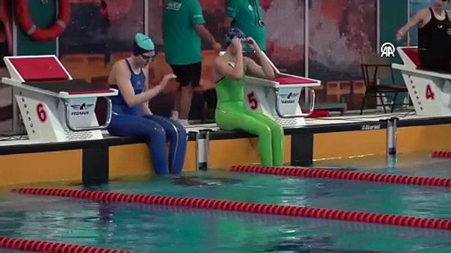 Paletli Yüzme Kulüplerarası Gençler Türkiye Şampiyonası Sakarya'da başladı | Ajansspor | AA