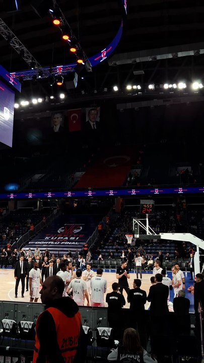 Takım Anonsu - Beşiktaş v Anadolu Efes - Ziraat Bankası Türkiye Kupası Yarı Final