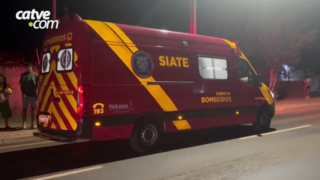 Carro foge após batida com moto e motociclista fica ferido em Cascavel