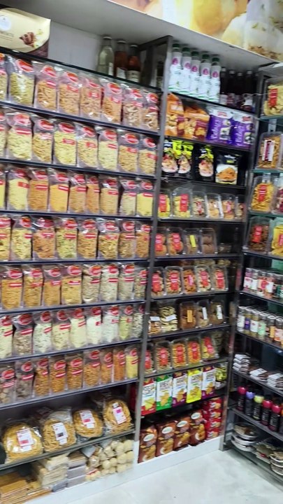 Thane Brahmand Sweet Shop Visit | Lal Peda 1000₹ Kilo aur Mithaiyon Ki Variety