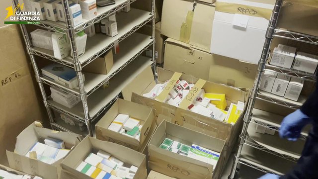 Bologna, maxi sequestro di farmaci venduti online senza autorizzazioni (21.02.26)