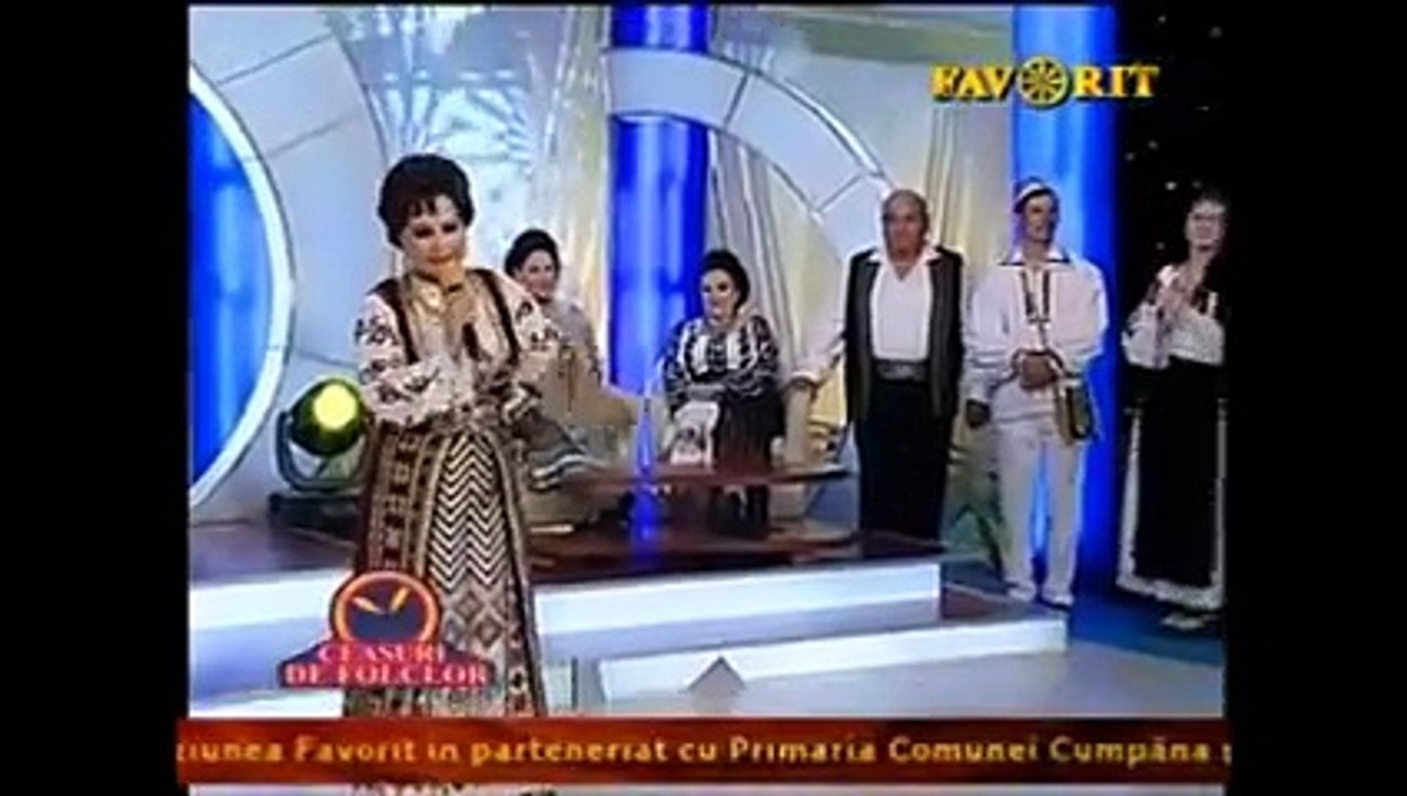 Aneta Stan - Ma uit la baieti si fete (Ceasuri de folclor - Favorit TV - 27.05.2015)