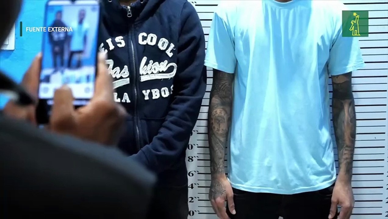 Extraditan a dos dominicanos acusados de robo, fraude y porte ilegal de armas