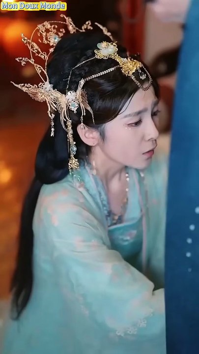 La Voyageuse du Futur : Ses Gadgets Modernes ont Conquis le Prince (FULL) (sous-titres en français)