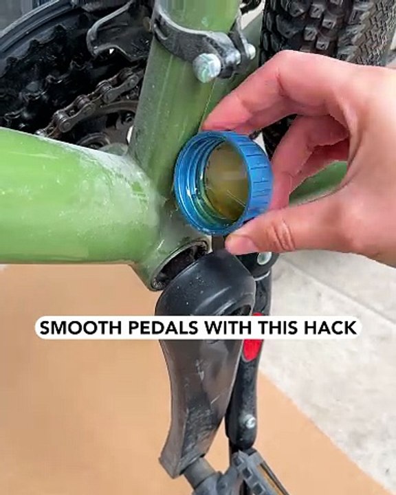 Every biker needs this trick 🚲✔️