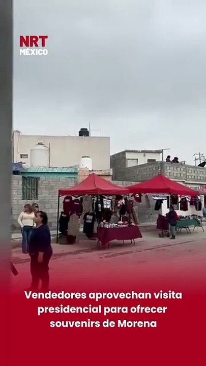 🛍️🇲🇽 Durante la visita de la presidenta Claudia Sheinbaum a Monclova, vendedores aprovecharon el evento para ofrecer souvenirs alusivos a Morena.