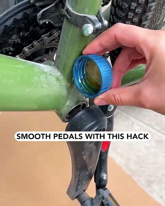 Every biker needs this trick 🚲✔️