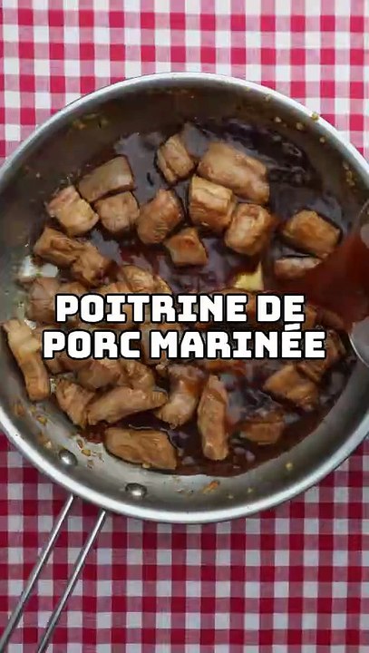 🔽Les recettes🔽 Bao buns (de chez Chef Club) 1. Dans un récipient, mélange 220g d'eau tiède avec 15g de sucre et 5g de levure boulangère sèche, laisse reposer 10 min