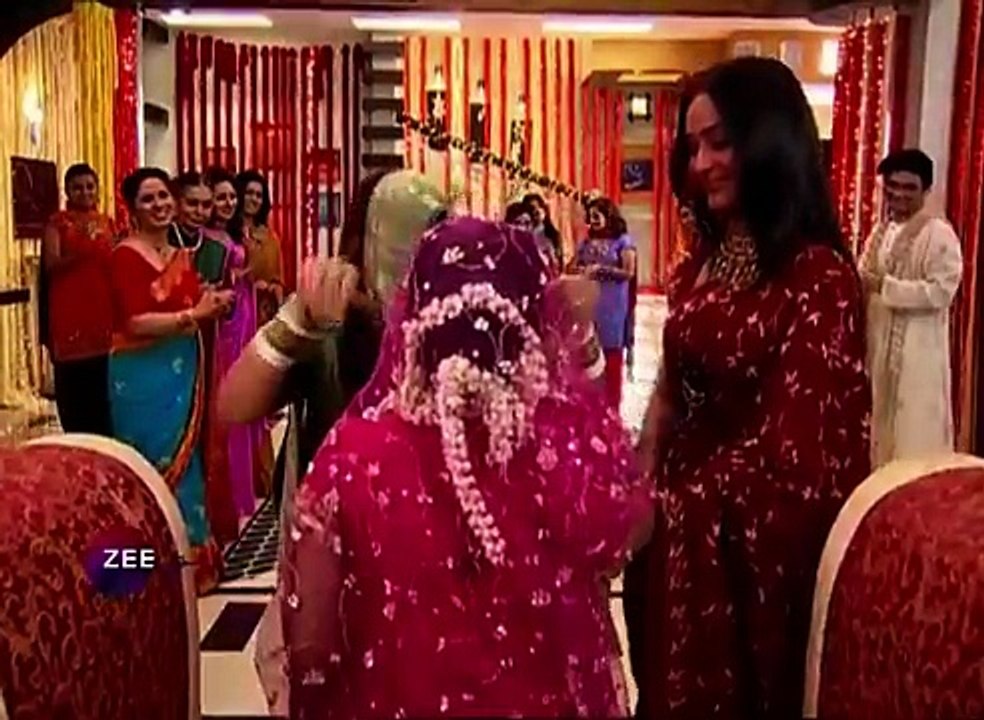 !مسلسل رحلة سالوني 2 الحلقة 2 - تارا تتعرض للإهانة في حفل استقبال مولود شوبرا