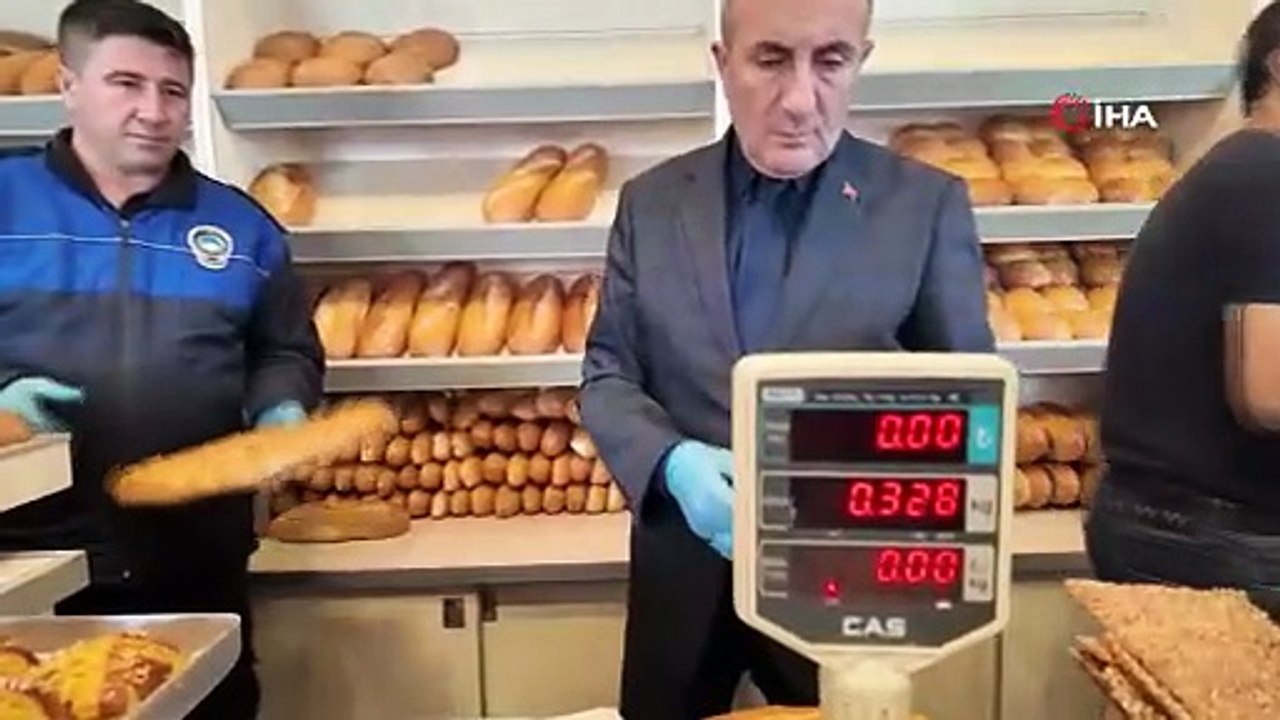 Fırında mide bulandıran görüntüler! Ramazan denetiminde imalathanede çıkmayan şey kalmadı