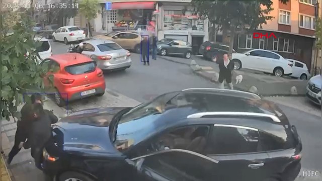 Film sahnesi gibi olay: Kendi aracının altında kaldı!
