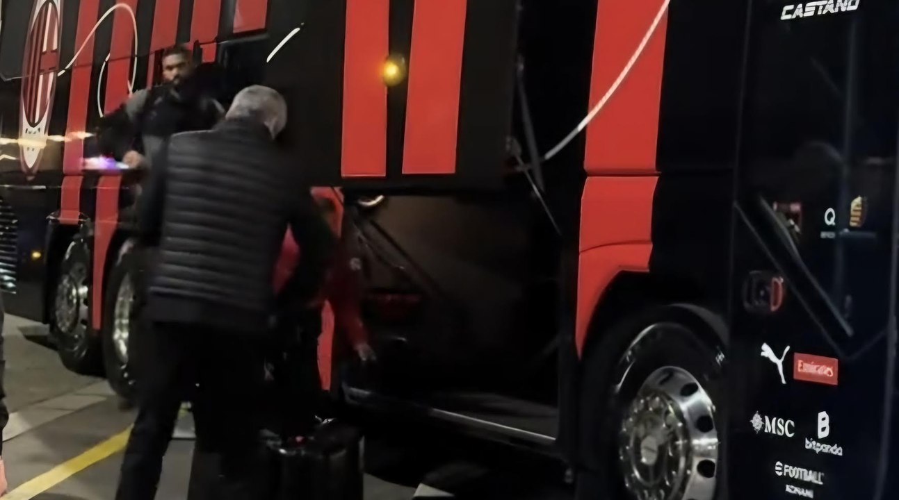 Nelle vicinanze di San Siro: Milan da ieri sera in ritiro