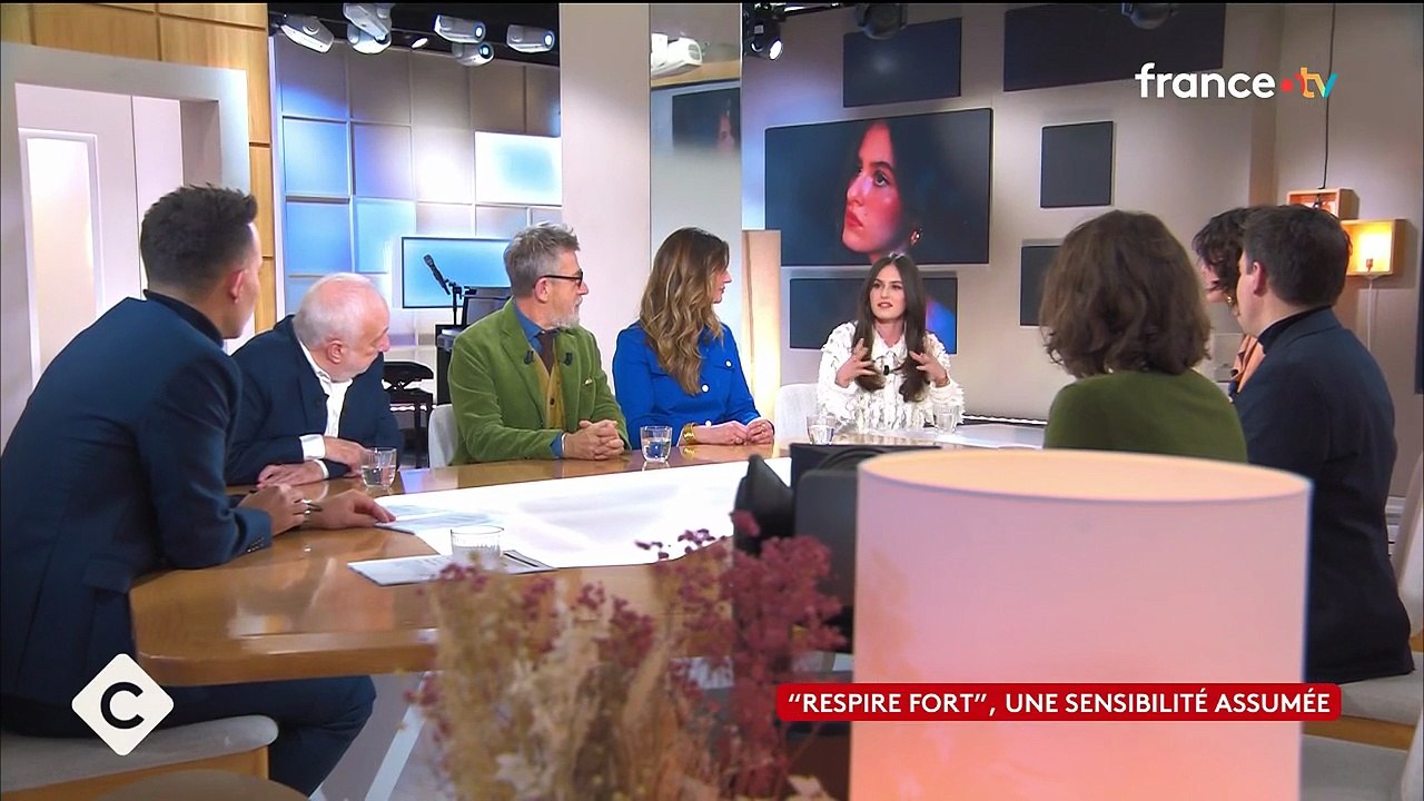 Dans "C à vous", Jeanne réagit aux attaques sur sa sensibilité dans “Star Academy”