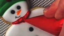 Cookie artist brings winter vibes with her exceptional snowman cookies