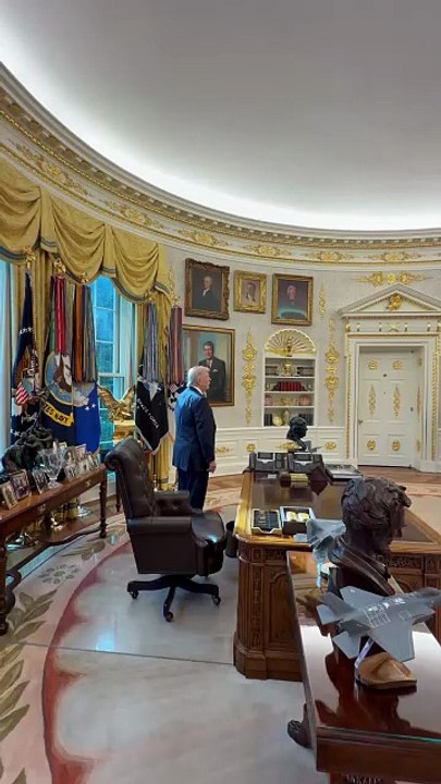 BREAKING: President Trump welcomes Team USA men’s hockey to the Oval Office.