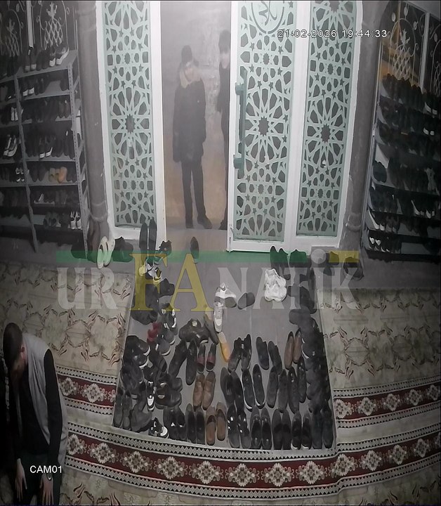 Şanlıurfa’da Teravih Sırasında Camiye Torpil Atıldı