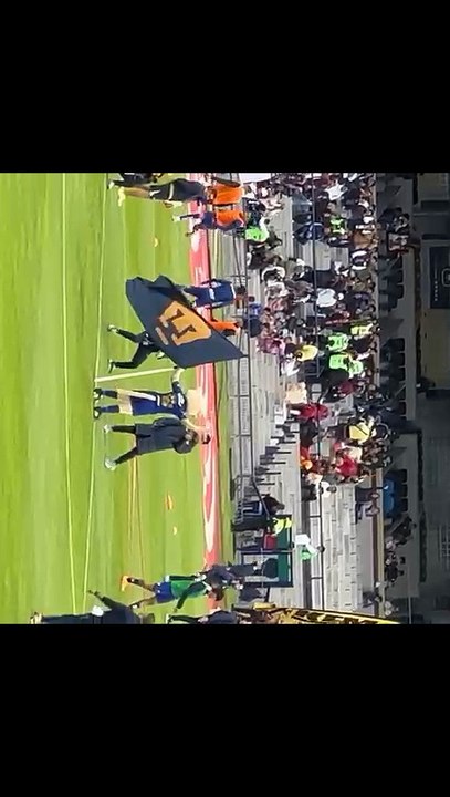 Goya, nueva mascota de Pumas se presenta por primera ocasión en partido varonil