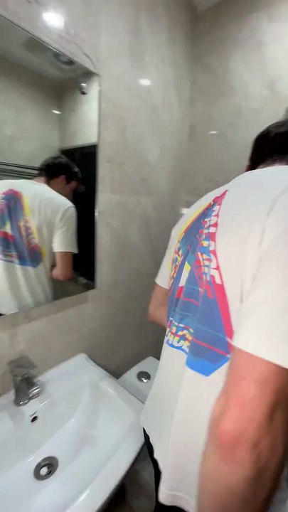 Maison à 1 dollar vs Maison à 1 million de dollars : Le choc des mondes !