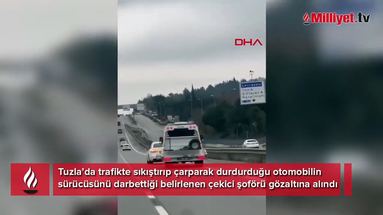 Polis peşine düştü! Trafikte sıkıştırdığı otomobile çarparak...