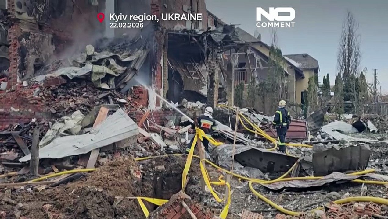 Attacchi russi mortali su sobborgo di Kiev e siti energetici in tutta l'Ucraina