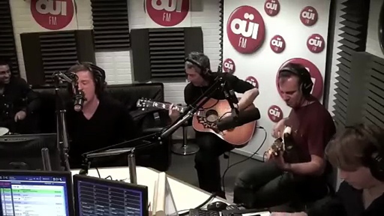 2025 – Johnny Hallyday – Hubert-Félix Thiéfaine interprète « Elle est terrible » sur Oui FM