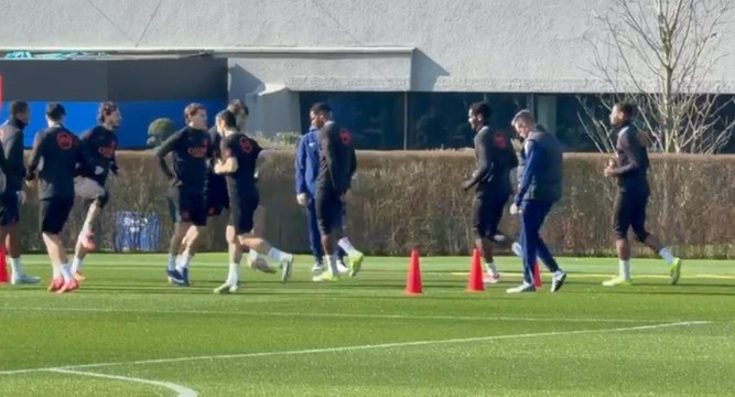 VIDEO FCIN1908 / Vigilia di Inter-Bodo ad Appiano: esercizi di attivazione, c'è Dumfries
