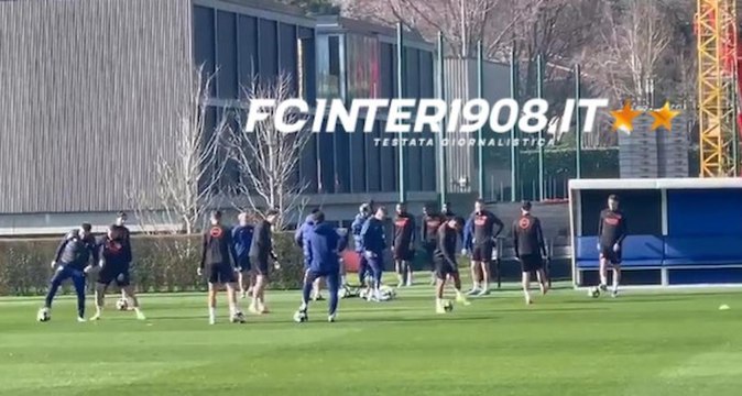VIDEO FCIN1908 / L'Inter si allena in vista del Bodo: lo scambio Chivu-Sucic